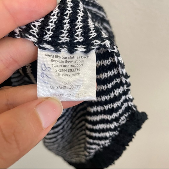 Eileen Fisher Black Organic Cotton Boucle‎ Stripe Racerback Tank Size Medium - Picture 8 of 8